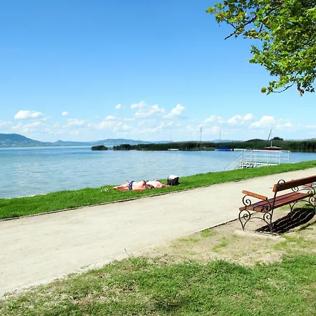 Kaiser By Interhome Nyaraló Balatonfenyves