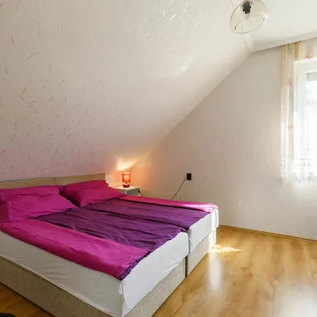 Kaiser By Interhome بالاتونفينيفيس